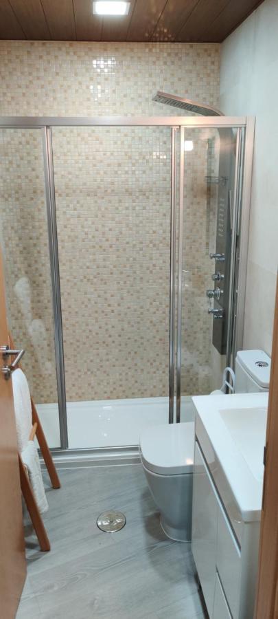 Quadruple Room Private Bathroom