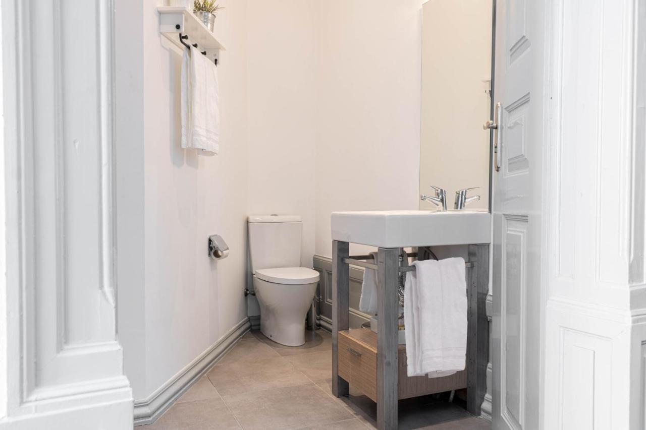 Double Room Private External Bathroom