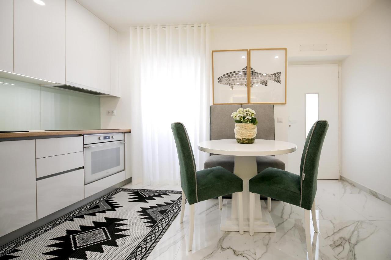 One-Bedroom Apartment,1229601725:JPEG