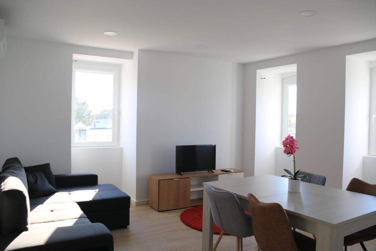 Two-Bedroom Apartment,1266100846:JPEG