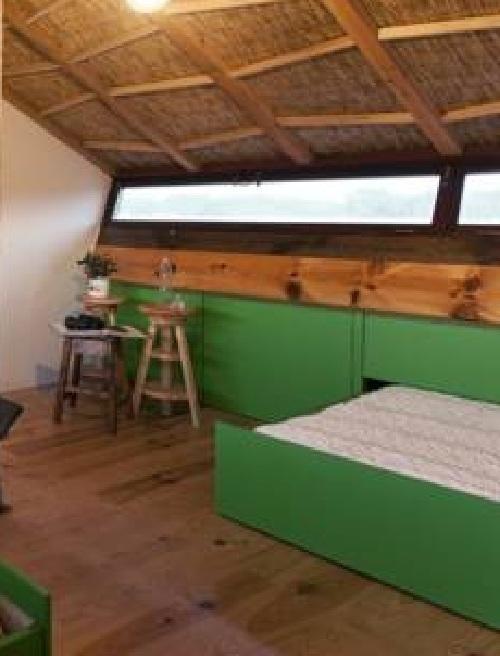 Holiday Home,685316160:JPEG