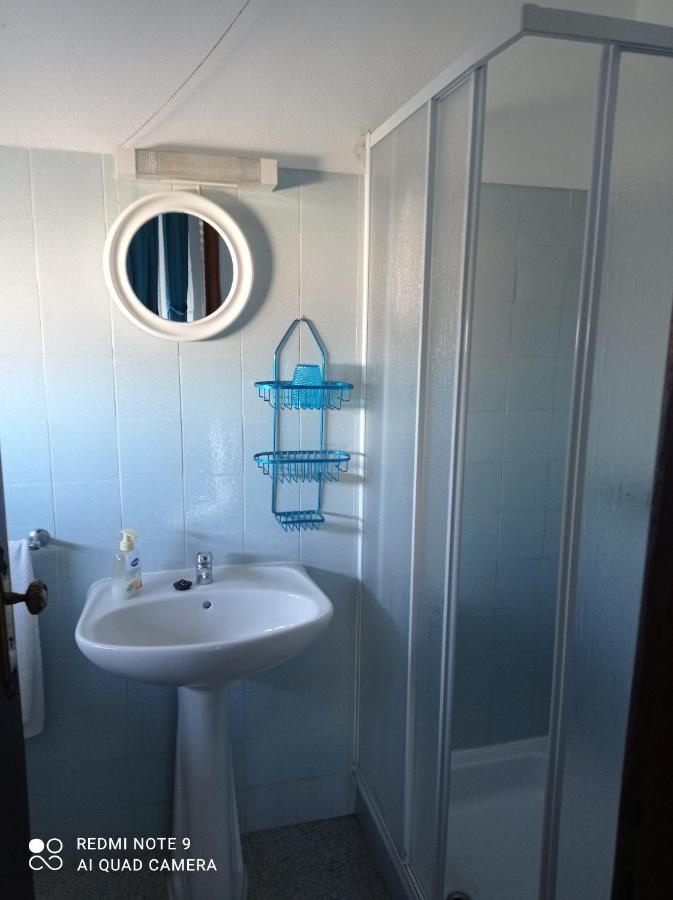 Quadruple Room Private Bathroom,1387837112:JPEG