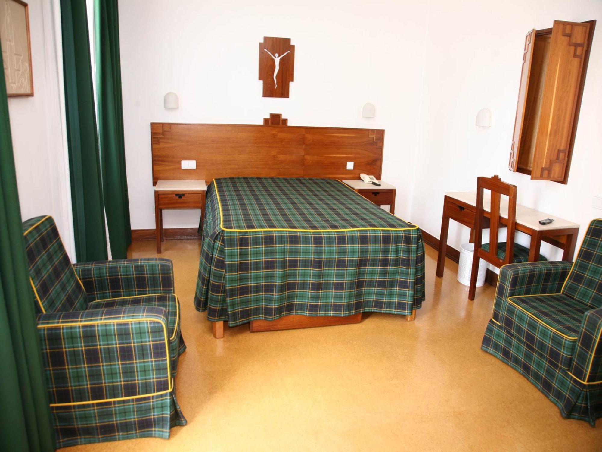 Single Room,718636540:JPEG