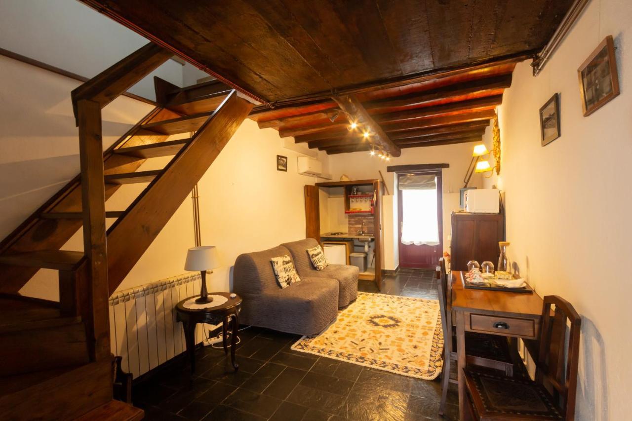 Standard Suite,1239316150:JPEG