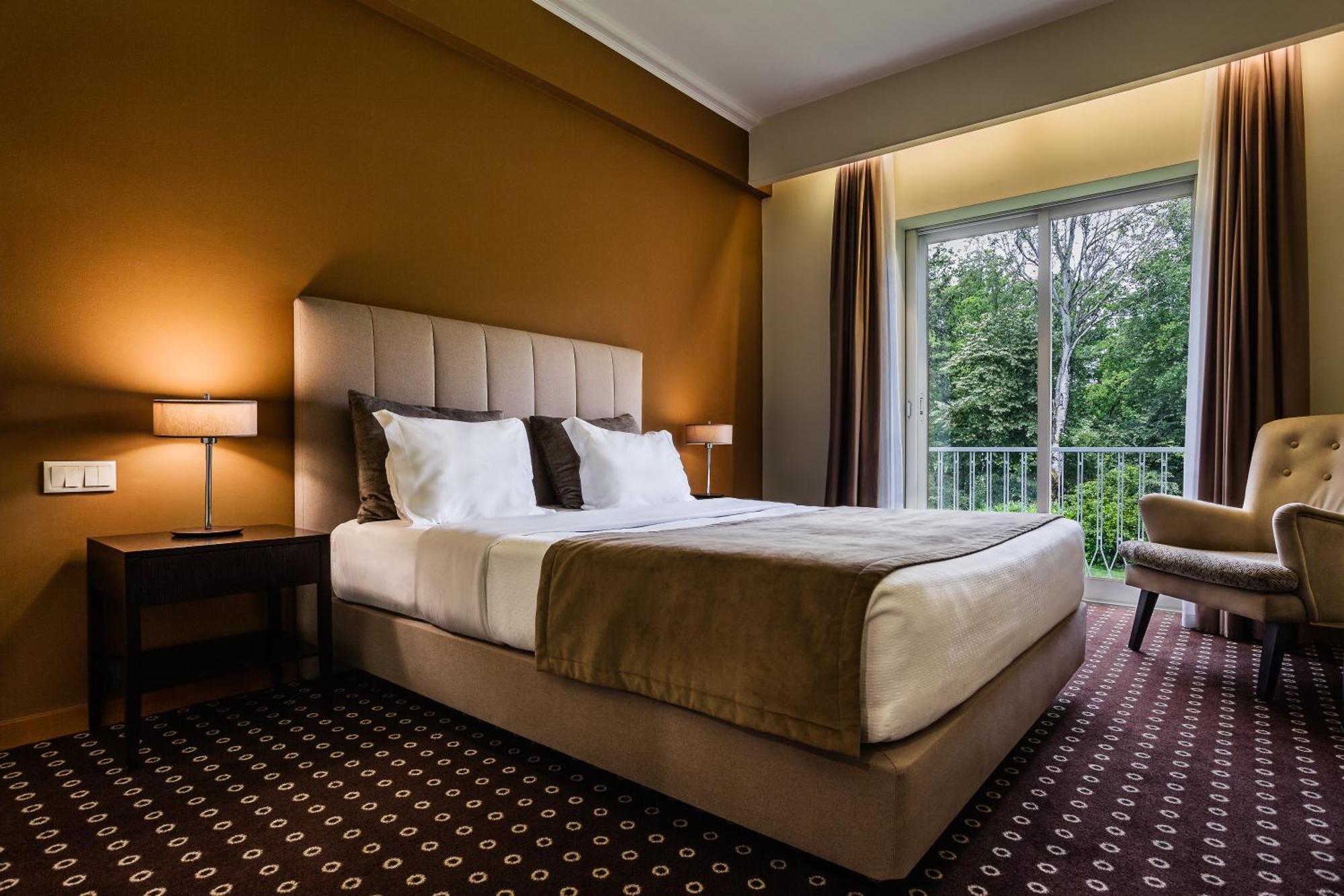 Double Room,1209142663:JPEG