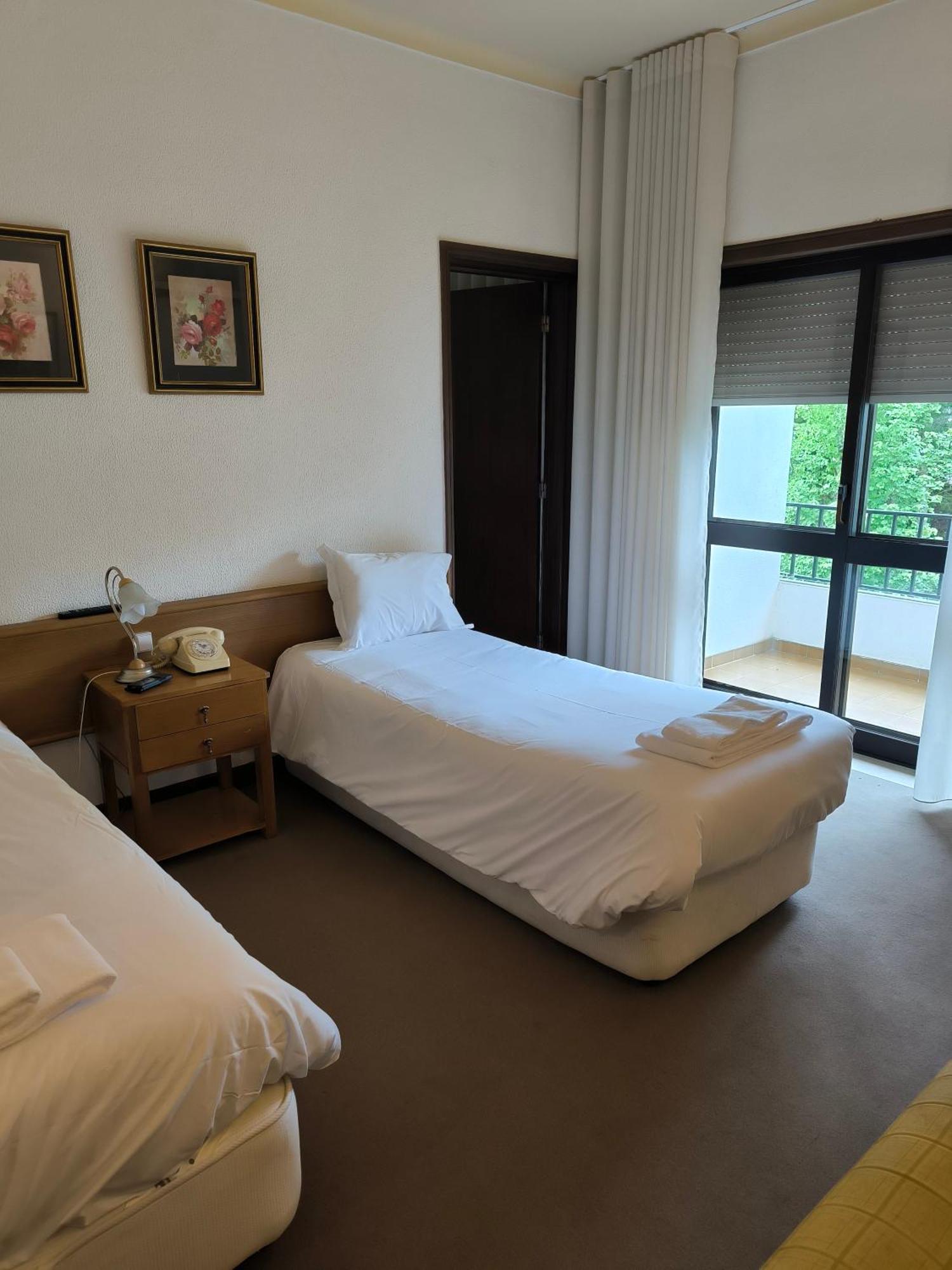 Family Room,1572641609:JPEG