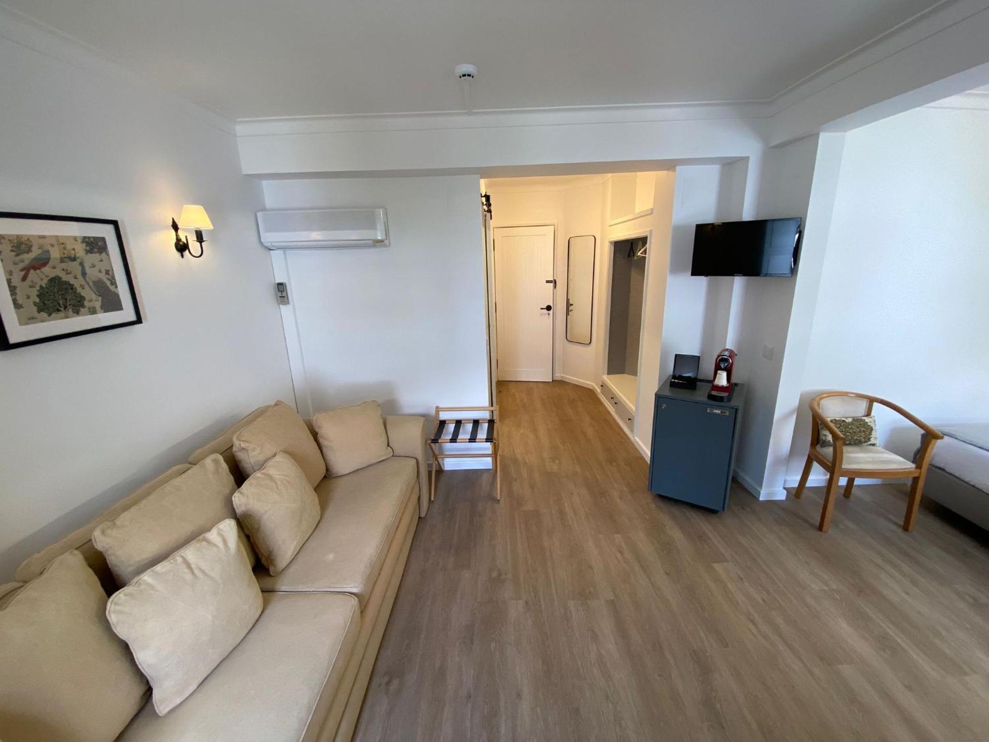 Junior Suite,1583655908:JPEG