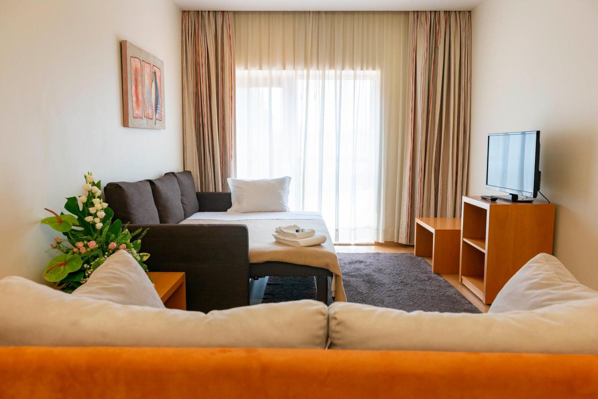 One-Bedroom Apartment,1590334902:JPEG