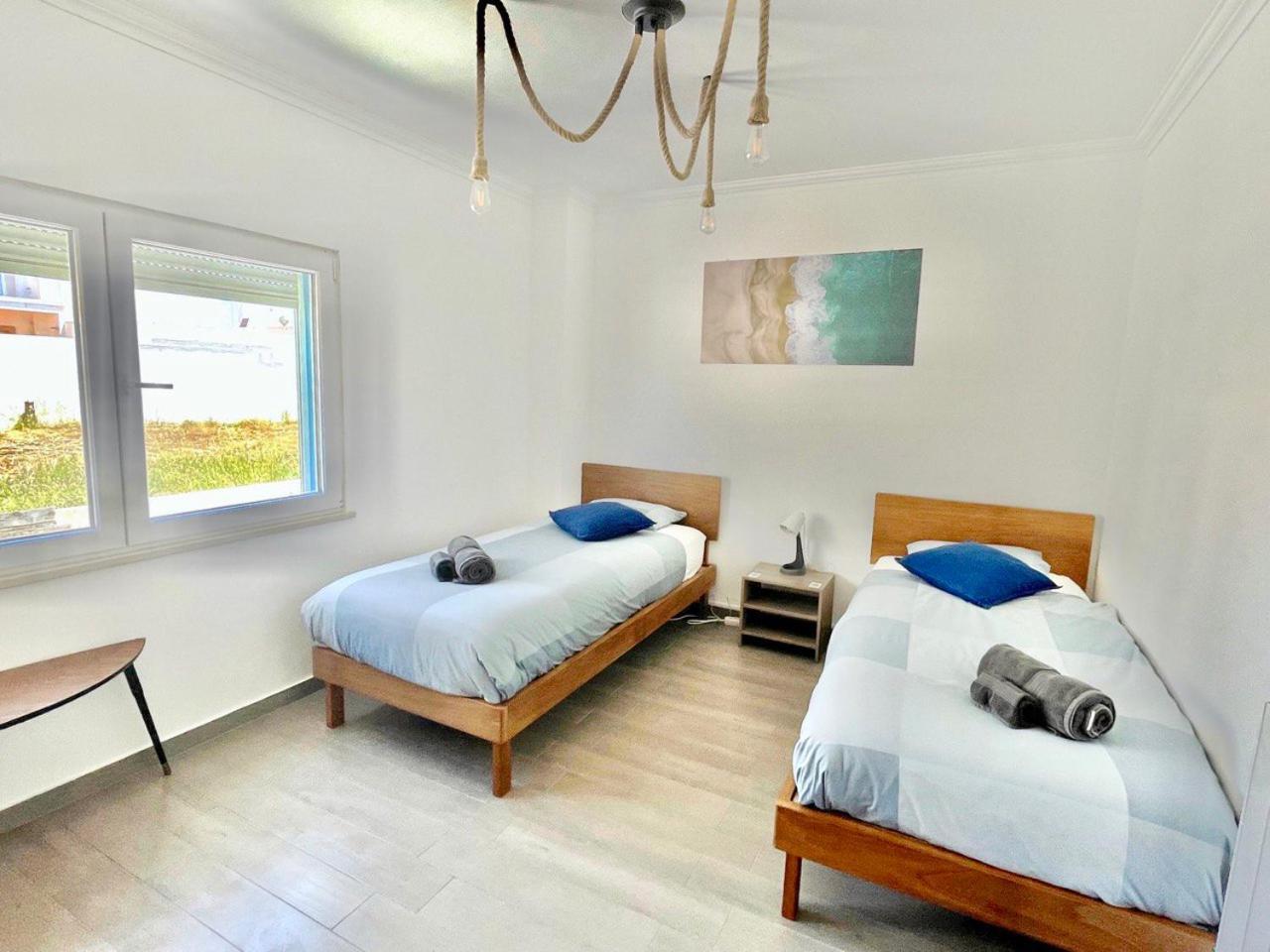 Twin Room,1420401897:JPEG