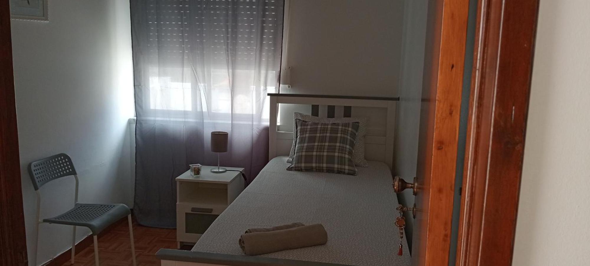 Small Single Room,1600666195:JPEG