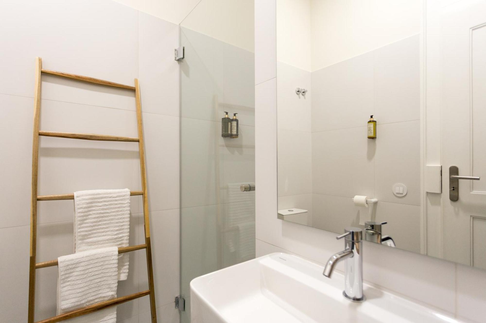 Quarto Duplo com Banheiro Privativo Externo