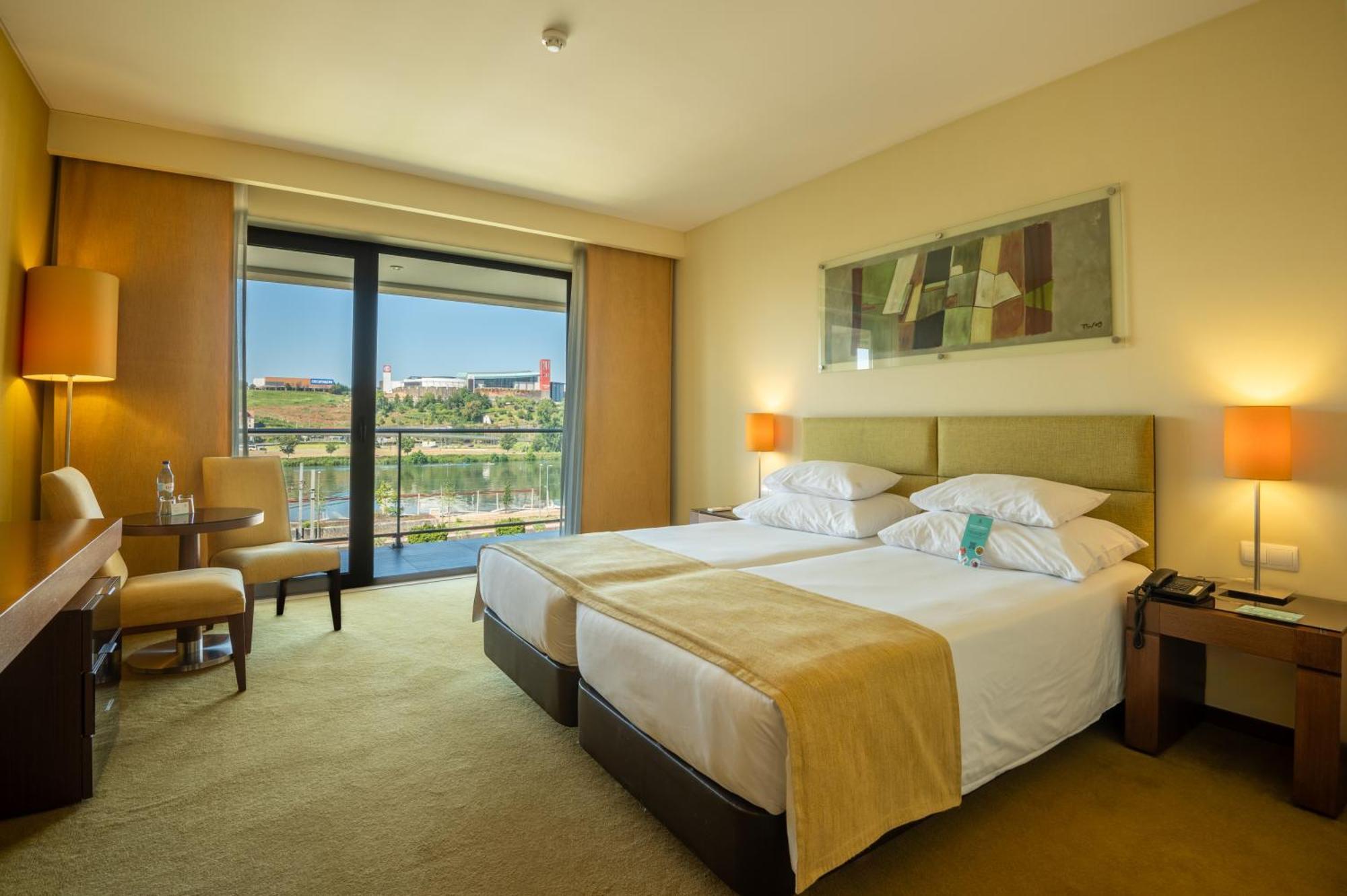 Twin Room Pool View,1643759698:JPEG