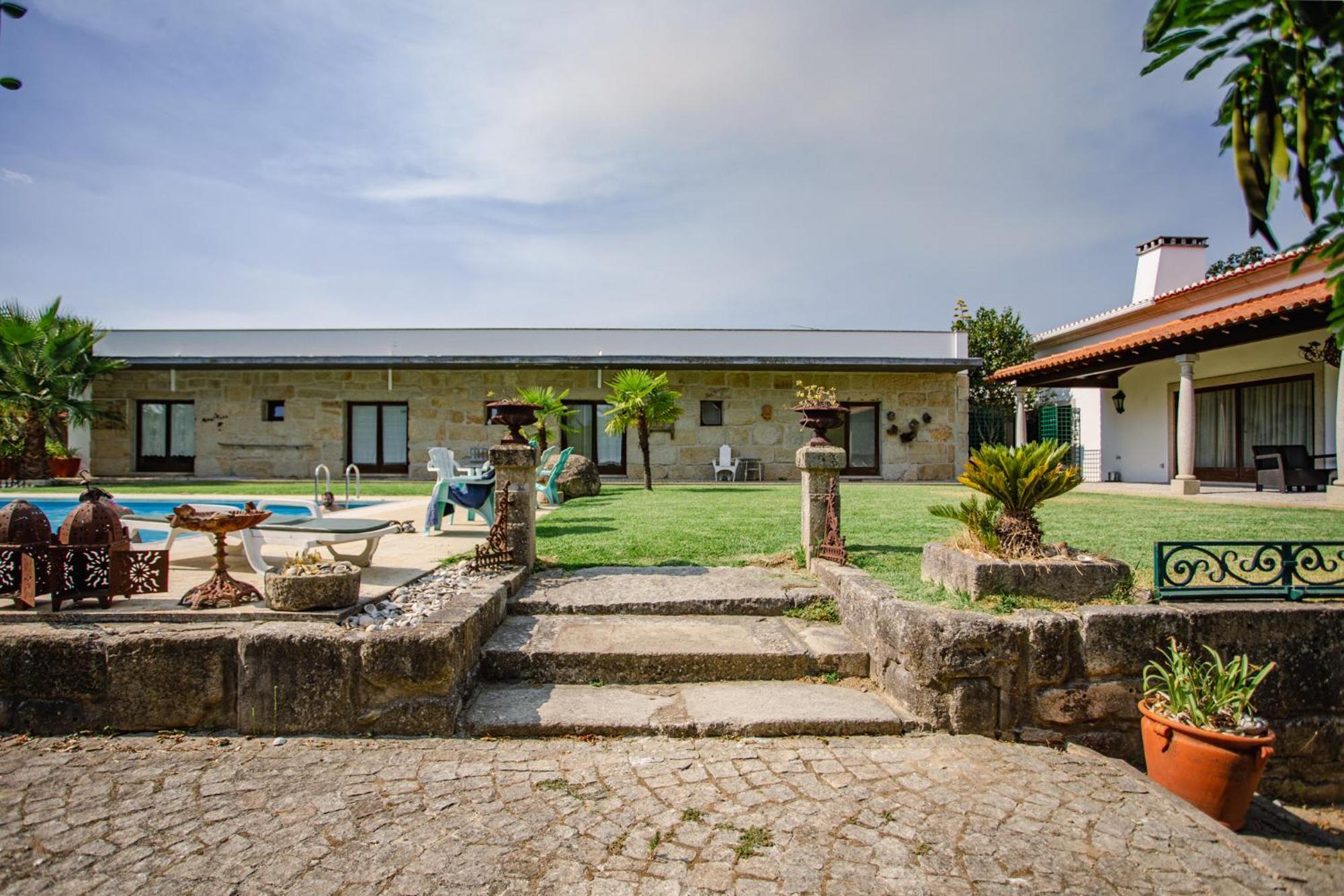 Four-Bedroom House,1652740290:JPEG