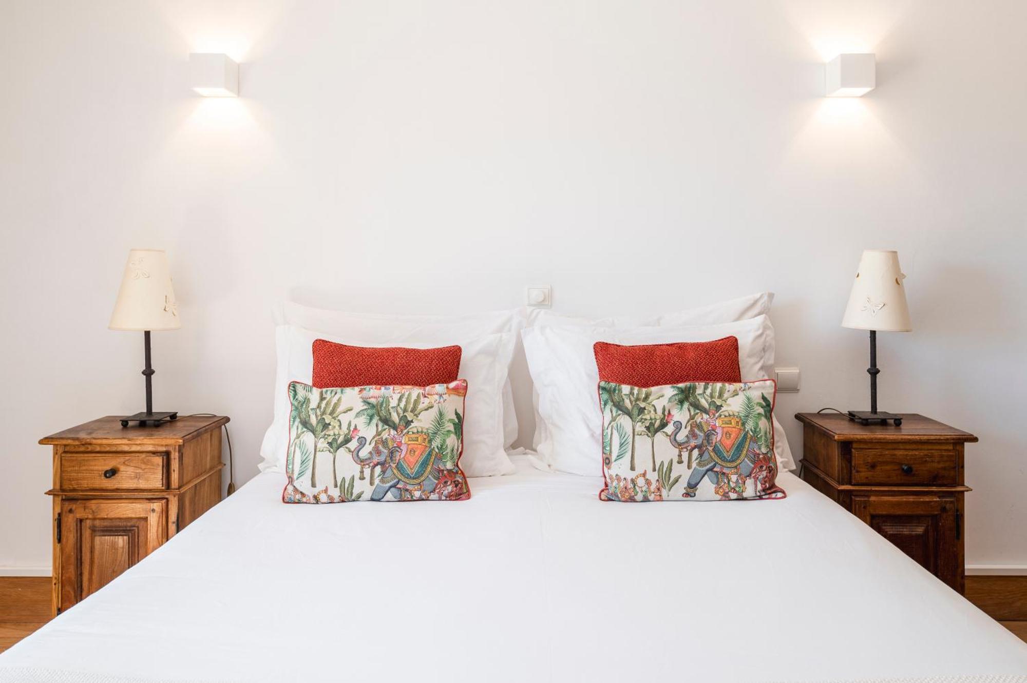 Double Room,1677876978:JPEG