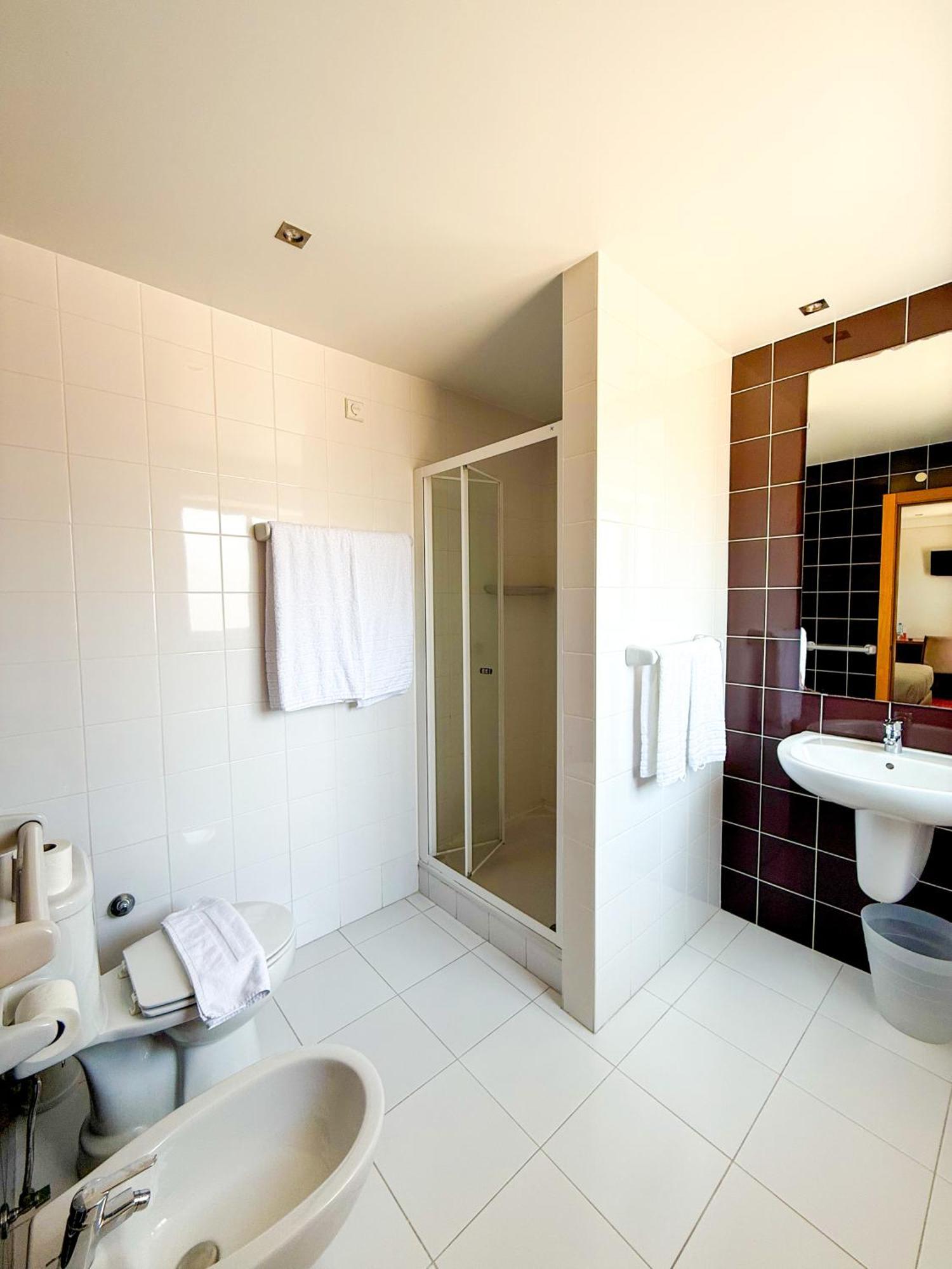 Double Room,1697869941:JPEG