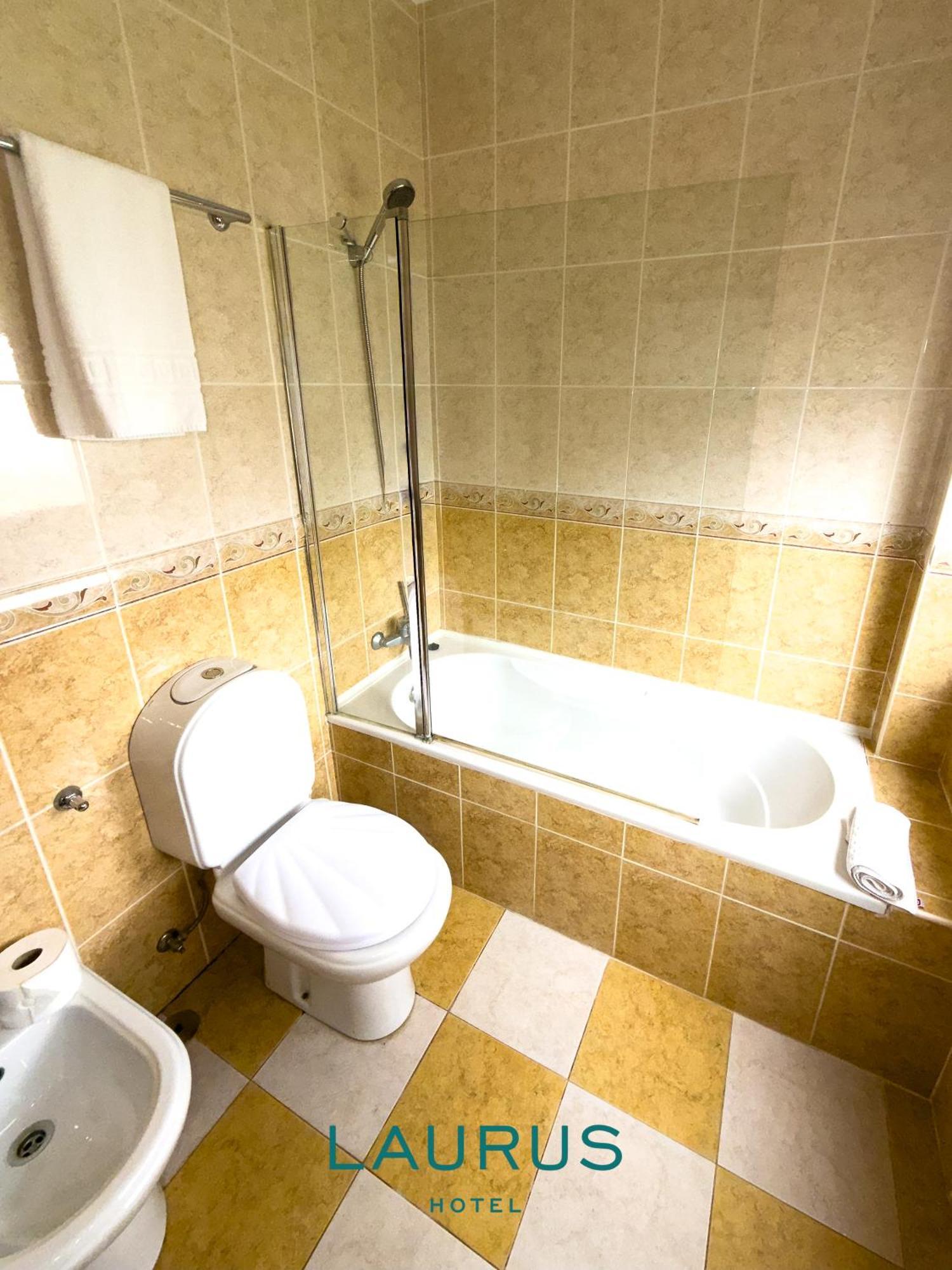 Economy Twin Room