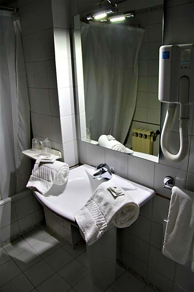 Double or Twin Room Mountain View