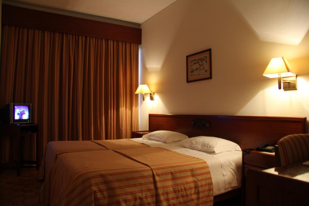 Double or Twin Room Mountain View