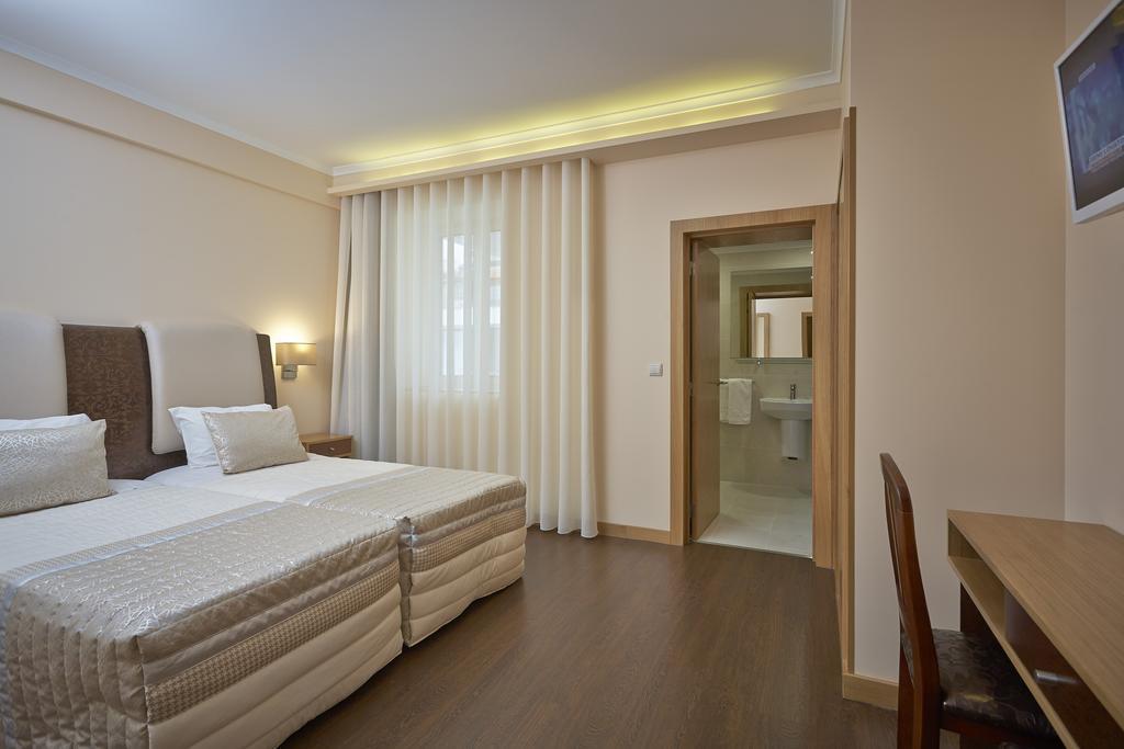 Habitación Doble con baño privado - 2 camas