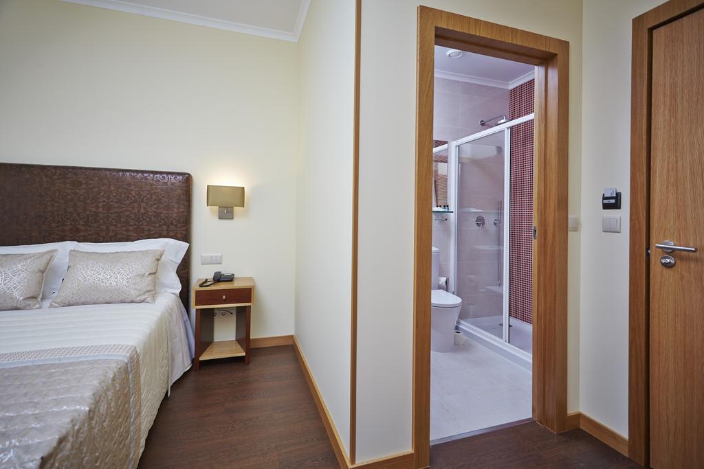 Double Room Private Bathroom,547279767:JPEG