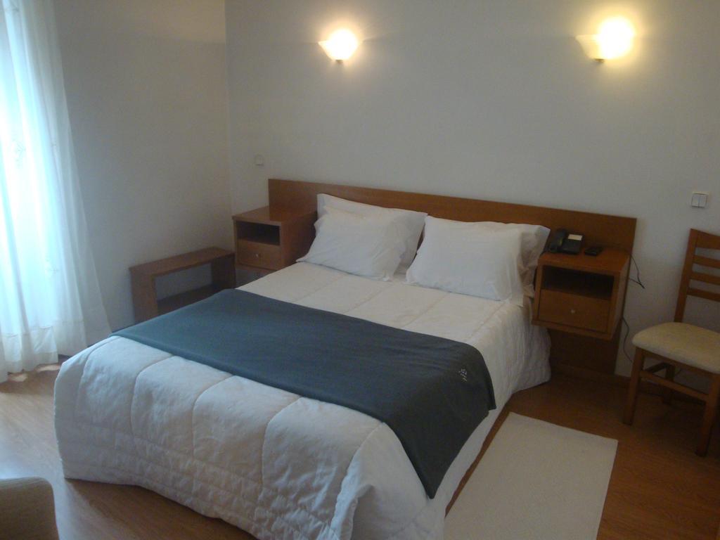 Single Room,236460257:JPEG