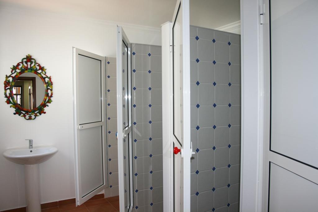 Bunk Bed in 8-Bed Mixed Dormitory Room,249853917:JPEG
