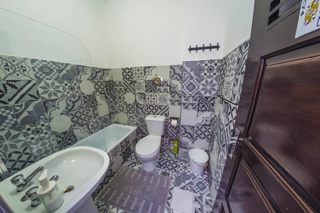 Budget Twin Room,1264255846:JPEG