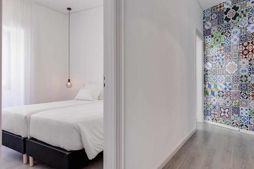 One-Bedroom Apartment,696811131:JPEG
