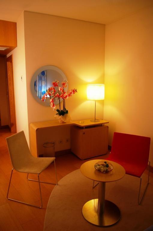 Double Room with Extra Bed (3 Adults),63746587:JPEG