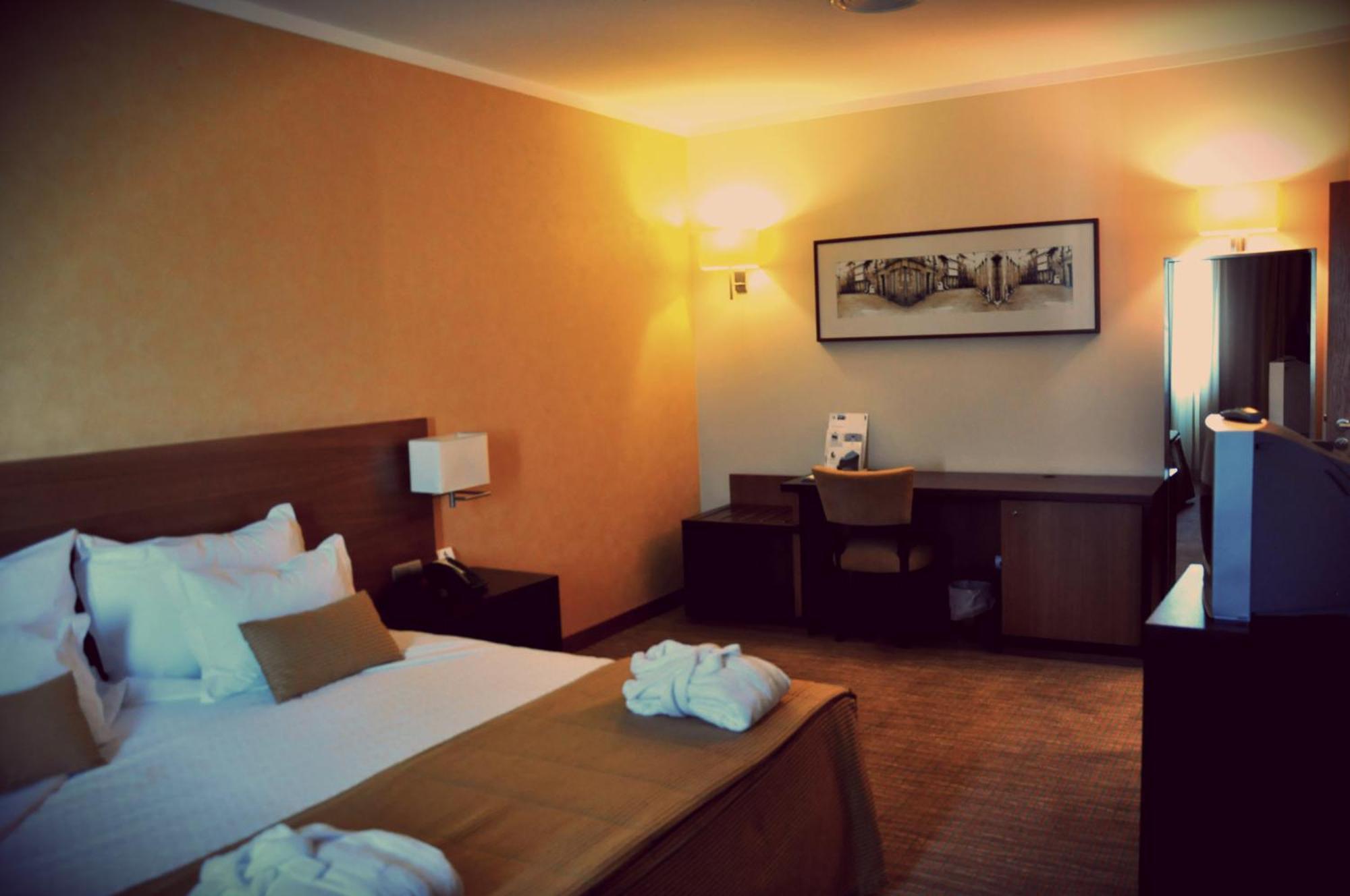 Double Room Extra Bed,112523862:JPEG