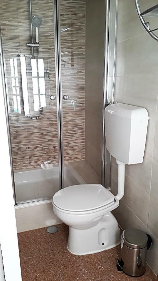 One-Bedroom House,864096635:JPEG