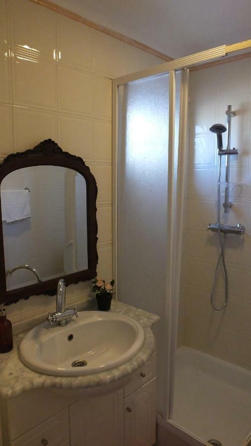 Double Room Private Bathroom