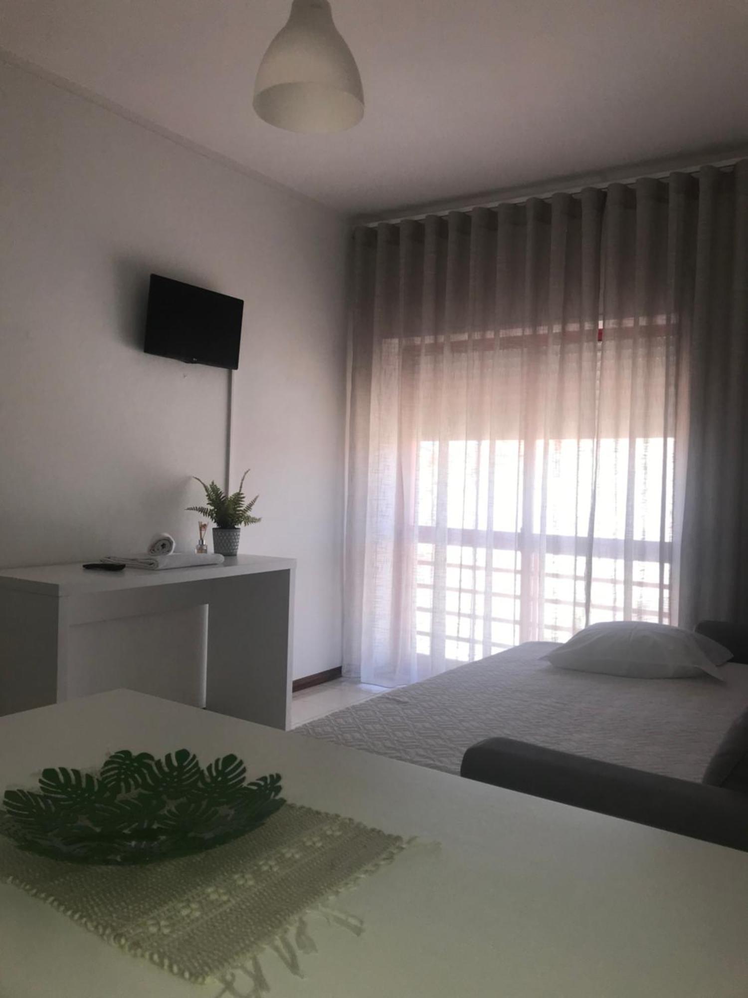 One-Bedroom Apartment,922529854:JPEG