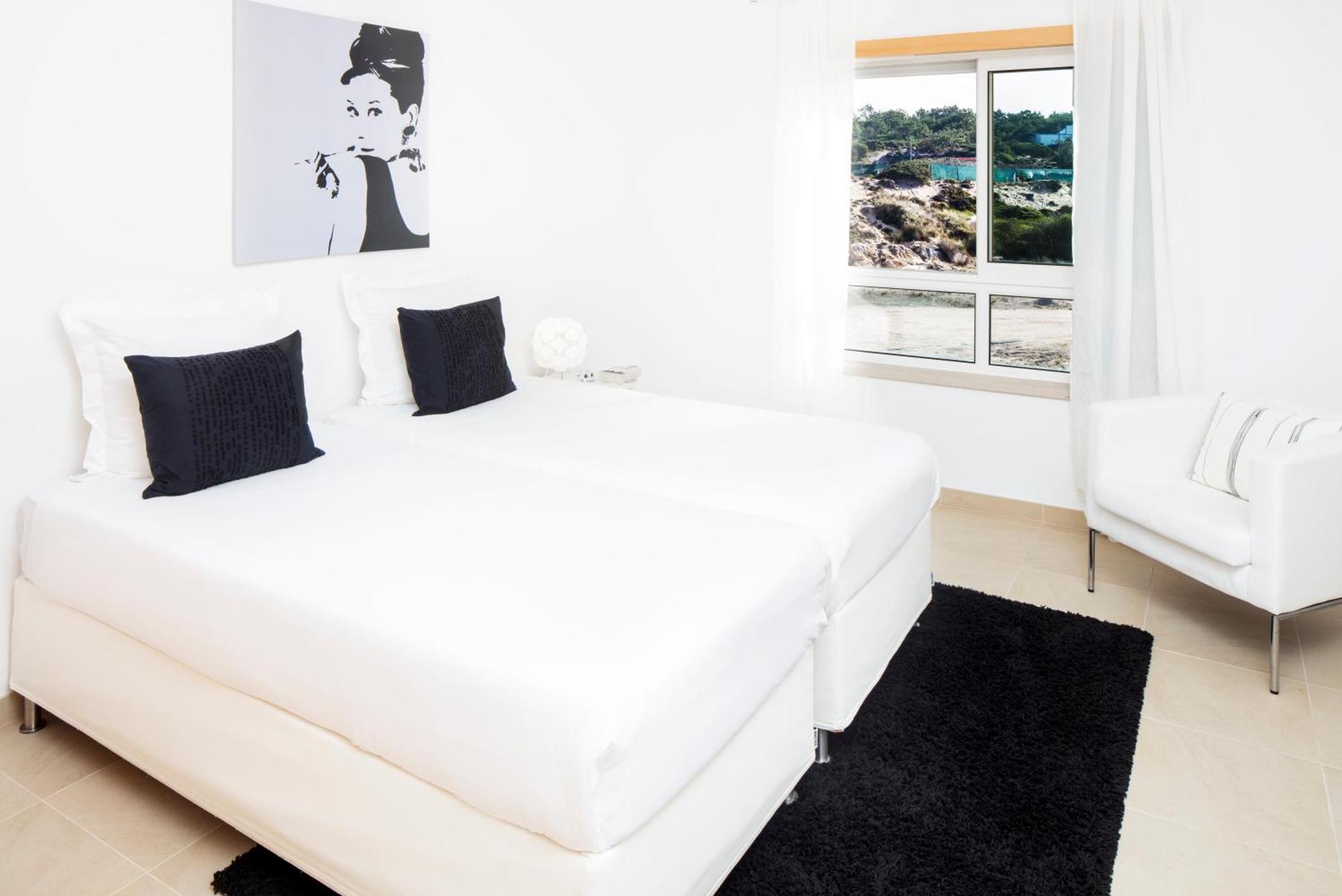 Two-Bedroom Apartment Sea View,1274440465:JPEG