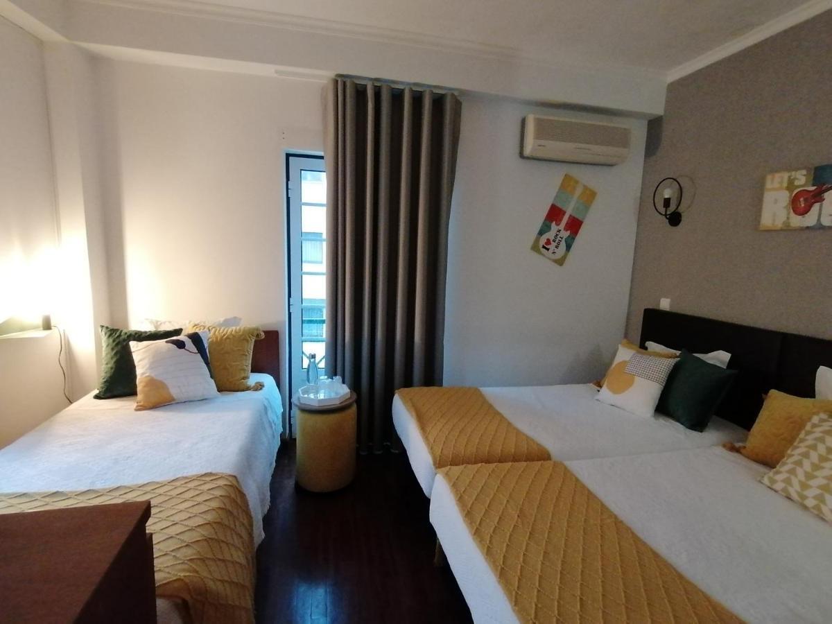 Twin Room 2 Single Beds,152391640:JPEG