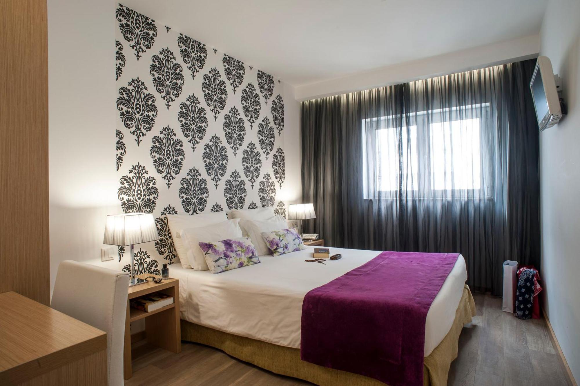 Double or Twin Room with Extra Bed