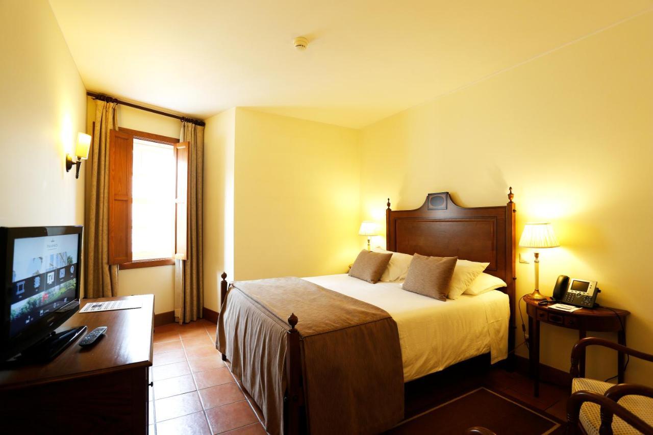 One-Bedroom Apartment,1446558775:JPEG