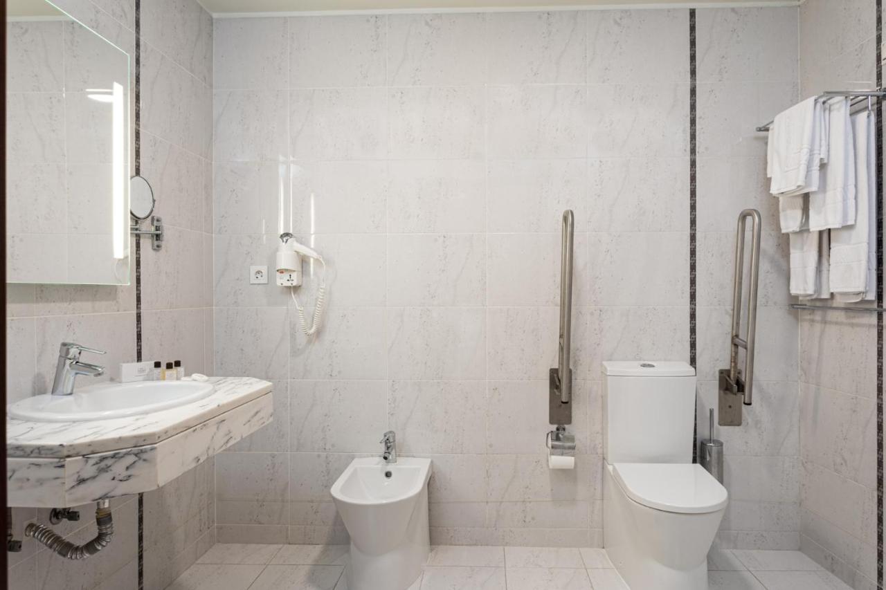 Twin Room Disability Access