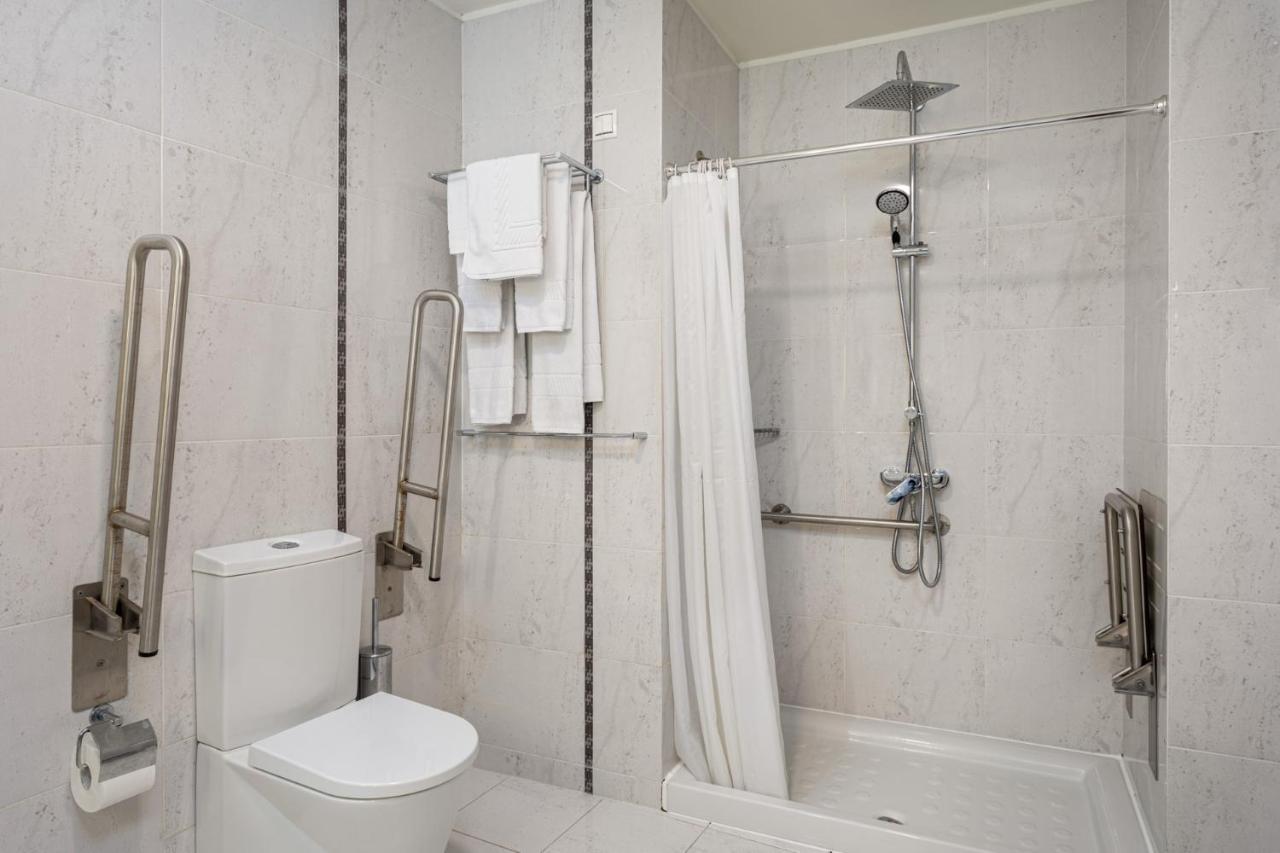 Twin Room Disability Access