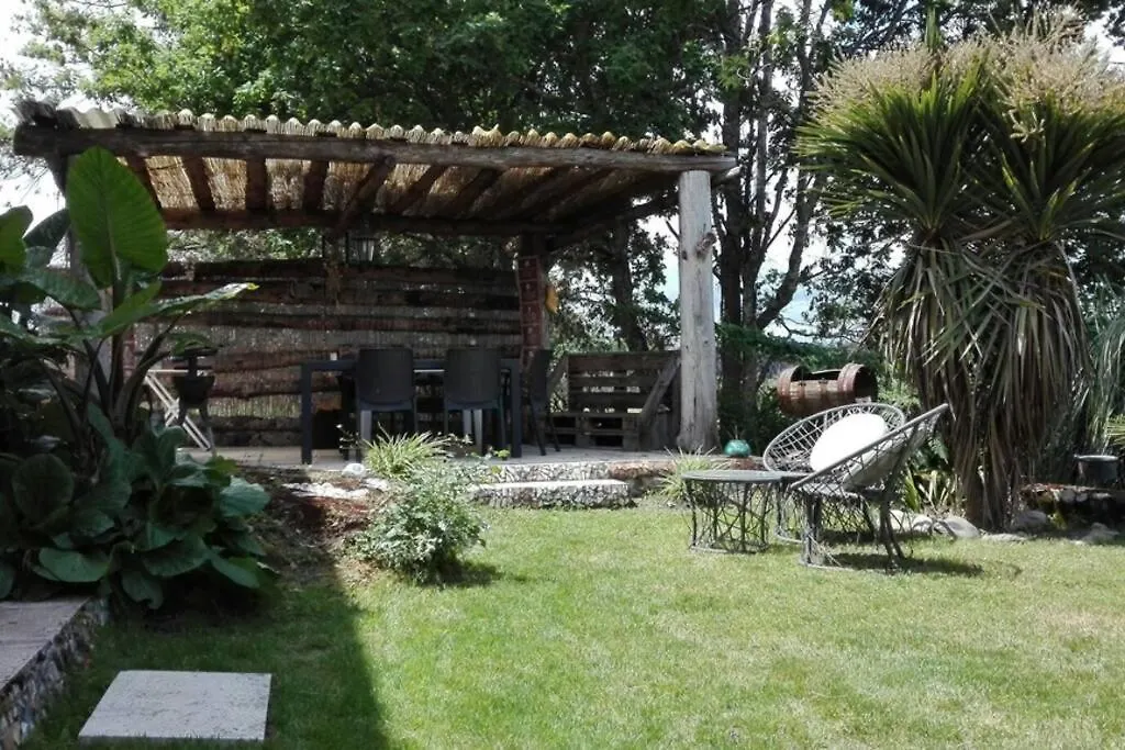 Quinta Sarnadela - Spacious 3 Bedroom House With In Beautiful Gardens-1