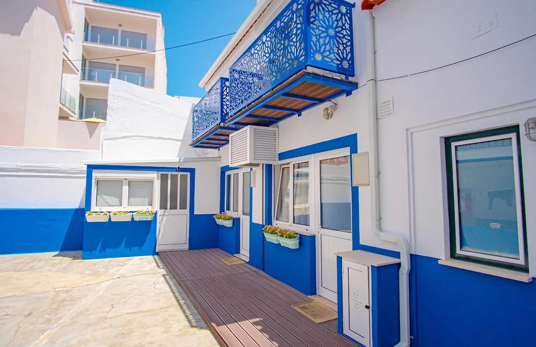 Iris Apartment - Home Dream-1