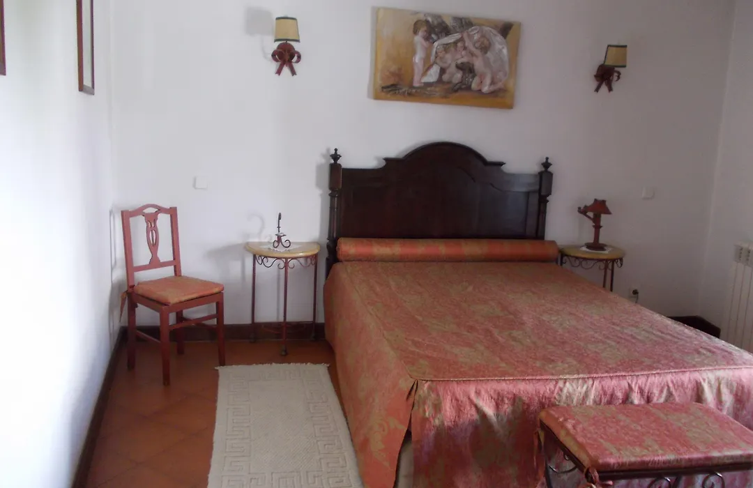 Casa De S. Thiago Do Castelo-1