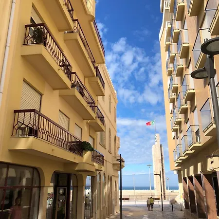 Castelo do Relógio by Férias em Figueira-2