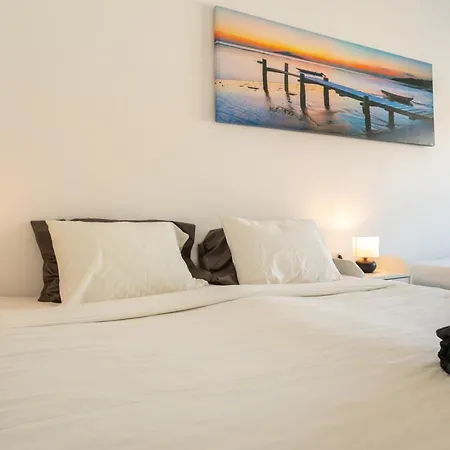Peniche Surf Lodge 2-3