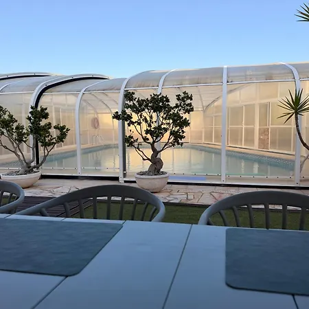 Dii Beach House With Year Round Heated Indoor Pool 28 To 32 Degrees-3