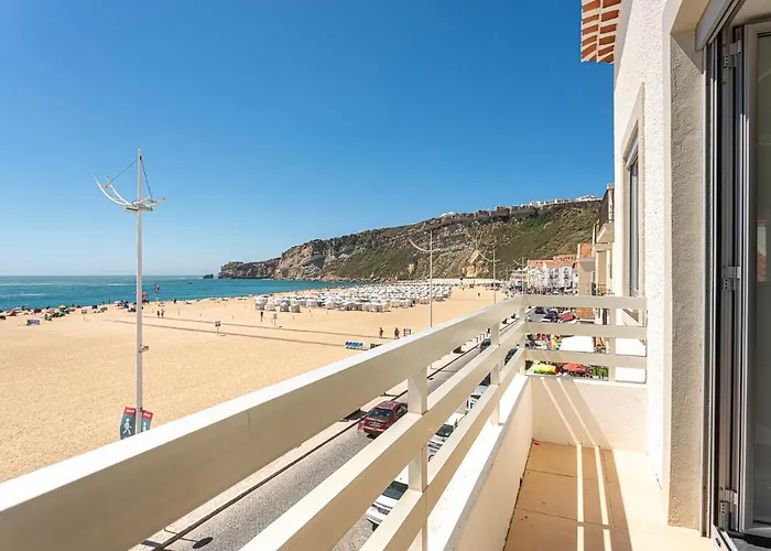 Apartamento T4 Luís Nazaré