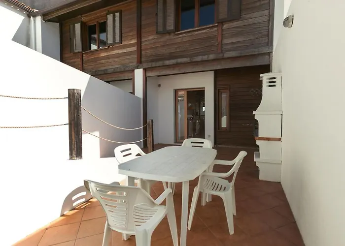 Unique Wooden Cottage Óbidos que aceita animais de estimação