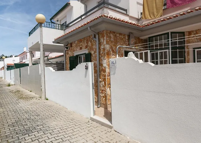 Villa Lazy House à Nazaré acceptant les animaux