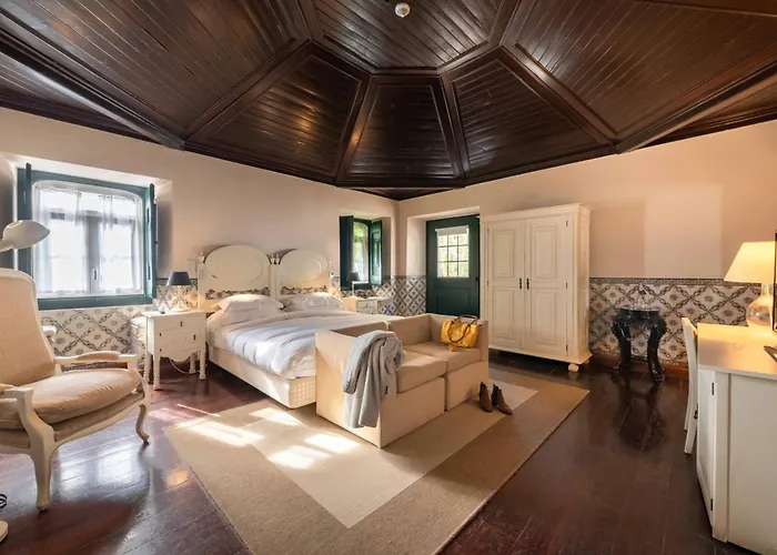 Obidos hotels near Museu do Ciclismo