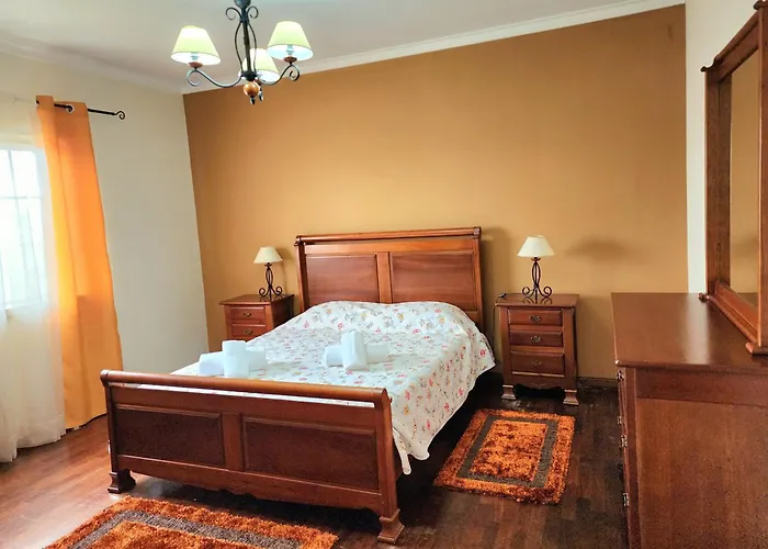 Casa Da Avo Judite Com Vista Para O Castelo De Óbidos que aceita animais de estimação